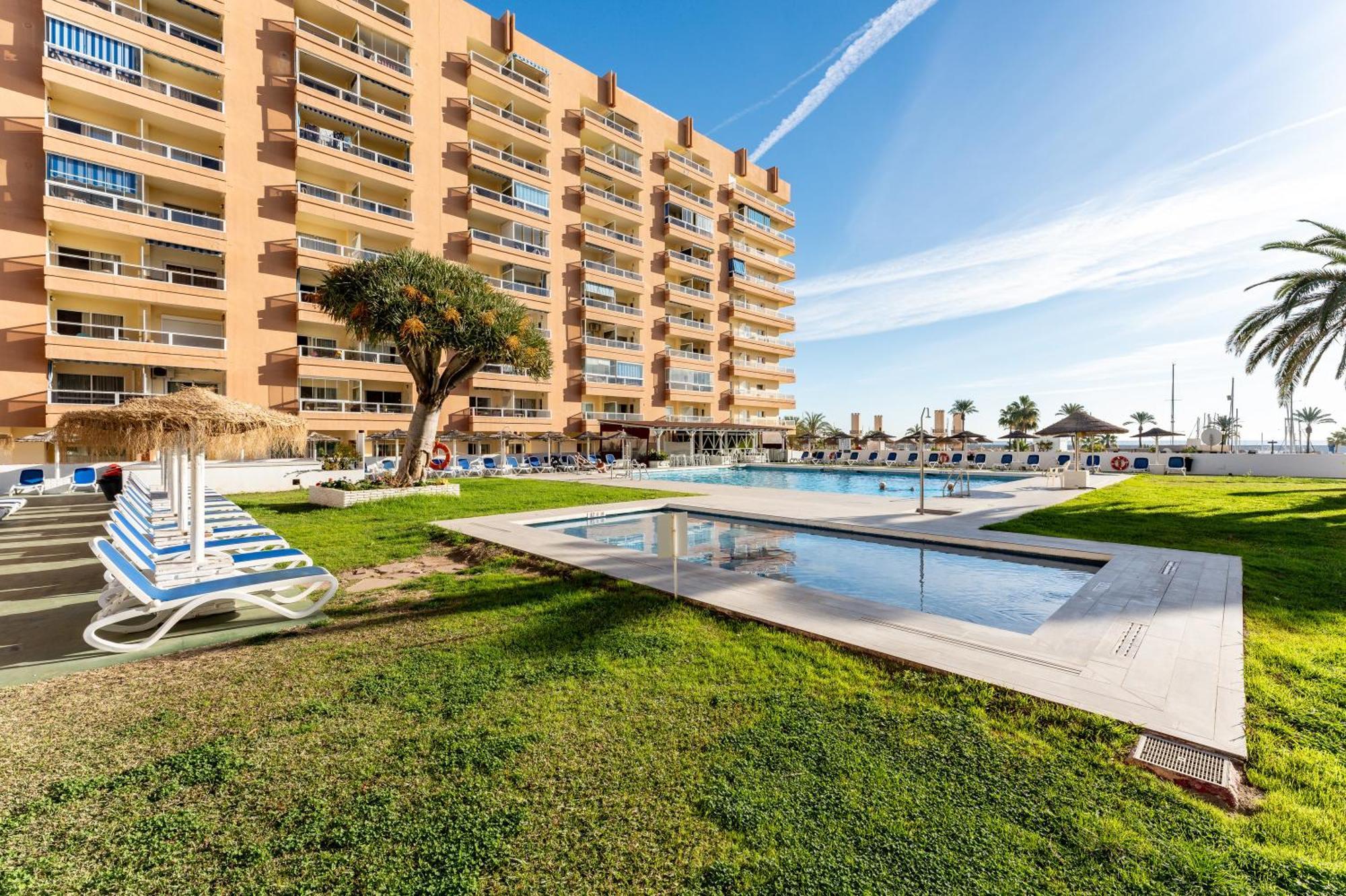 Pyr Studio Apt Partial Seaview Fuengirola Exterior photo