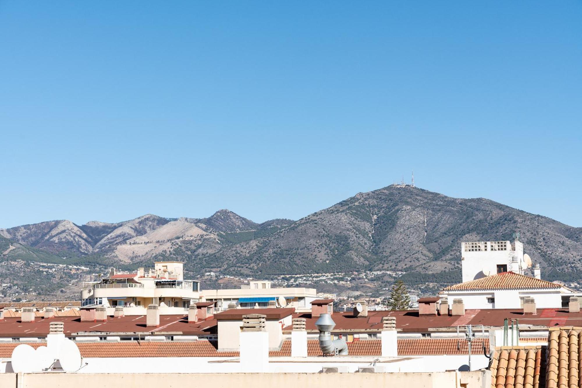 Pyr Studio Apt Partial Seaview Fuengirola Exterior photo